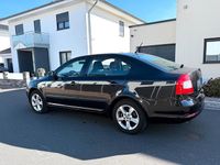 Gebraucht Skoda Octavia 105 PS (77 kW) 2011 Schwarz Limousine
