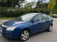 Second-hand Ford Focus 101 CP (74 kW) 2007 Albastru Coupe