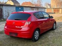 Gebraucht Hyundai i30 90 PS (66 kW) 2008 Rot Limousine