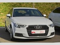 Gebraucht Audi A3 Sportback Design 150 PS (110 kW) 2018 Weiß metallic Kleinwagen