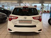 Gebraucht Toyota Yaris Comfort 111 PS (81 kW) 2020 Weiß Limousine