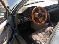 Gebraucht Mercedes E260 160 PS (117 kW) 1987 Blau Limousine