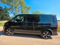 Gebraucht VW Multivan Comfortline 150 PS (110 kW) 2021 Schwarz Van / Kleinbus