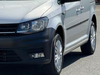 Gebraucht VW Caddy Trendline 102 PS (75 kW) 2016 Silber Van / Kleinbus