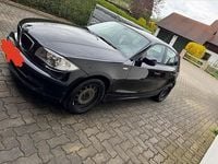 Usata BMW 118 143 CV (105 kW) 2010 Nero Utilitaria