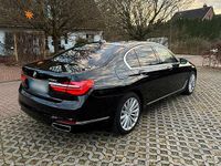Gebraucht BMW 740 320 PS (235 kW) 2016 Schwarz Limousine