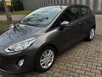 Gebraucht Ford Fiesta 101 PS (74 kW) 2018 Grau Kleinwagen