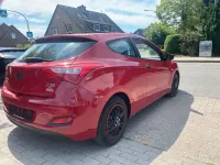 Gebraucht Hyundai i30 Edition 99 PS (72 kW) 2013 Rot Coupé