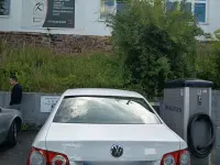 Gebraucht VW Jetta 102 PS (75 kW) 2009 Weiß Limousine