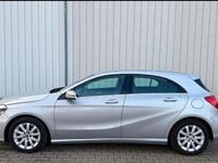Gebraucht Mercedes A200 156 PS (114 kW) 2015 Silber Kleinwagen