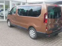 Gebraucht Renault Trafic Expression 146 PS (107 kW) 2015 Kupferbraun Van / Kleinbus