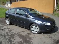 Gebraucht Ford Focus Style 101 PS (74 kW) 2007 Grau metallic Limousine