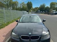 Second-hand BMW 320 170 CP (125 kW) 2010 Negru Berlinǎ