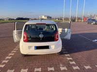 Gebraucht VW up! move up! 60 PS (44 kW) 2015 Weiß Kleinwagen