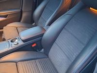 Gebraucht Mercedes CLA200 Shooting Brake 156 PS (114 kW) 2019 Weiß Kombi