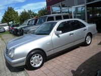 Gebraucht Mercedes E240 Elegance 170 PS (125 kW) 1998 Silber Limousine