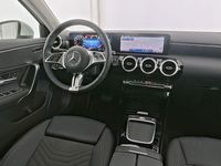 Gebraucht Mercedes A200 150 PS (110 kW) 2024 Unilack polarweiß Limousine