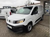 Neu Peugeot E-Partner 100 kW (136 PS) 2025 Weiß (lackierung weiss icy/deckende lackierung) Van / Kleinbus