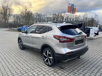 Gebraucht Nissan Qashqai Tekna 159 PS (116 kW) 2019 Silber SUV