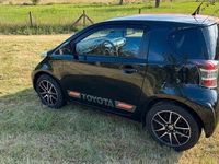 Gebraucht Toyota iQ 68 PS (50 kW) 2011 Schwarz Kleinwagen