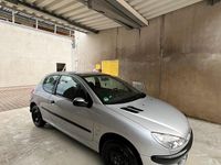 Gebraucht Peugeot 206 75 PS (55 kW) 2001 Silber Coupé