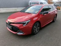Neu Toyota Corolla Business Edition 98 PS (72 kW) 2025 Rot Kombi