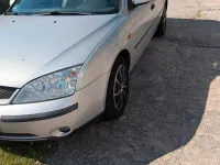 Gebraucht Ford Mondeo 125 PS (91 kW) 2003 Silber Kombi