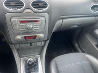 Gebraucht Ford Focus Style 101 PS (74 kW) 2008 Grau Kombi