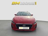 Gebraucht Hyundai i30 120 PS (88 kW) 2018 Rot Kombi