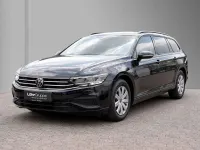 Gebraucht VW Passat Basis 122 PS (89 kW) 2022 Schwarz Kombi