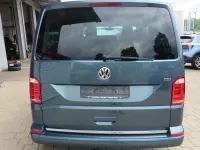 Second-hand VW Multivan 204 CP (150 kW) 2016 Verde Monovolum