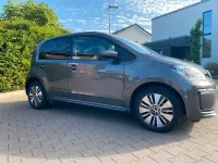 Gebraucht VW e-up! Style 61 kW (83 PS) 2022 Grau Kleinwagen