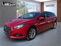 Gebraucht Hyundai i40 Space 135 PS (99 kW) 2019 Rot Kombi