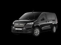 Neu Fiat Doblò 131 PS (96 kW) 2026 Schwarz (schwarz) Van / Kleinbus