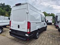 Neu Iveco Daily 136 PS (100 kW) 2025 Weiß Limousine