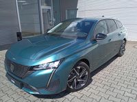 Neu Peugeot 308 SW Allure 136 PS (100 kW) 2025 Grün metallic Kombi