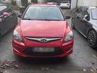 Gebraucht Hyundai i30 109 PS (80 kW) 2010 Rot Limousine