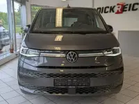 Gebraucht VW Multivan Life 150 PS (110 kW) 2023 Grau Van / Kleinbus