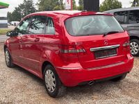 Gebraucht Mercedes B170 116 PS (85 kW) 2009 Rot Van / Kleinbus