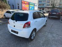 Gebraucht Toyota Yaris Edition 99 PS (72 kW) 2011 Weiß Kleinwagen