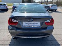 Gebraucht BMW 325 218 PS (160 kW) 2008 Silber Limousine