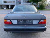 Gebraucht Mercedes 230 132 PS (97 kW) 1991 Grau Limousine