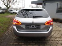 Gebraucht Peugeot 308 SW Active 131 PS (96 kW) 2021 Grau Kombi