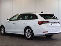 gebraucht Skoda Octavia 2.0 TDI DSG First Edit. AID+HUD+KEY+KAM