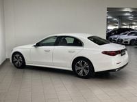 Gebraucht Mercedes E200 204 PS (150 kW) 2024 Weiß Limousine