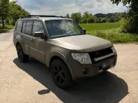 Gebraucht Mitsubishi Pajero 170 PS (125 kW) 2008 Grün SUV
