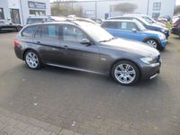 gebraucht BMW 320 320 i Touring Aut.2 x M Paket Navi Leder Xenon Alu