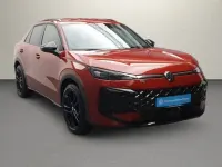 Neu VW T-Roc R-line 150 PS (110 kW) 2026 Flame red metallic SUV