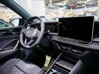 Neu VW Tayron R-line 150 PS (110 kW) 2025 Cipressinogrün metallic SUV