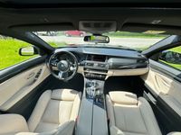 gebraucht BMW 520 d xDrive Touring A - M in Carbonschwarz